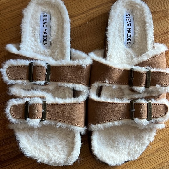 Steve Madden Faux Sherpa Sandal - Picture 5 of 8